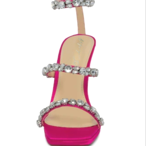 Betsey Johnson Perry Sandals Size 8 - Picture 10 of 13